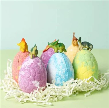 Натуральна бомба для ванни з іграшкою всередині